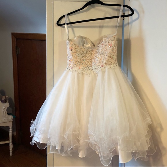 Homecoming/Formal dress OBO - Picture 2 of 4